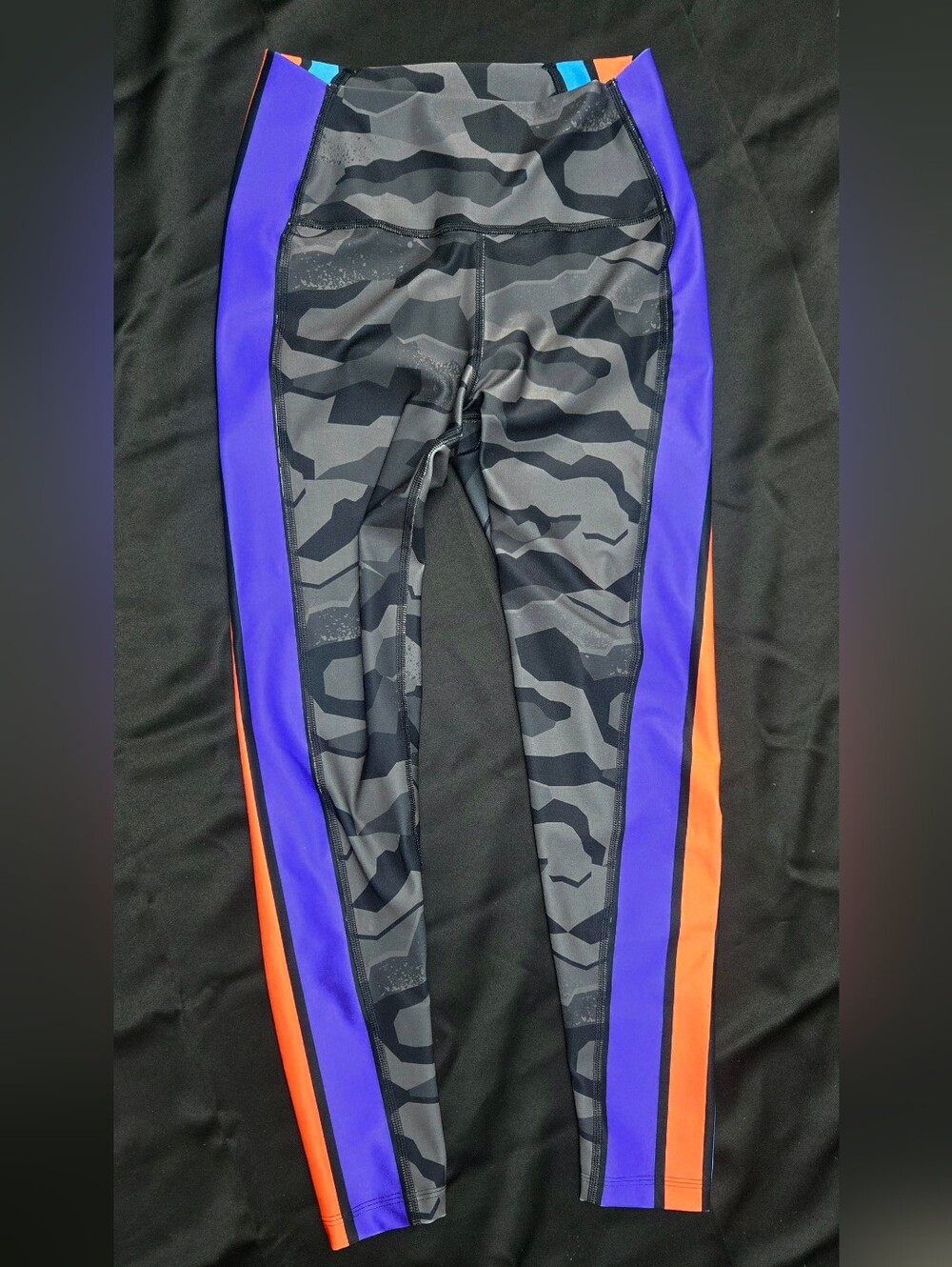Zumba Leggings Explore High Waisted Ankle Purple Orange Camo Print M NWOT
